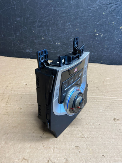 2011 - 2013 Hyundai Elantra Center Heater A/C AC Climate Control Panel AF2576 DG1