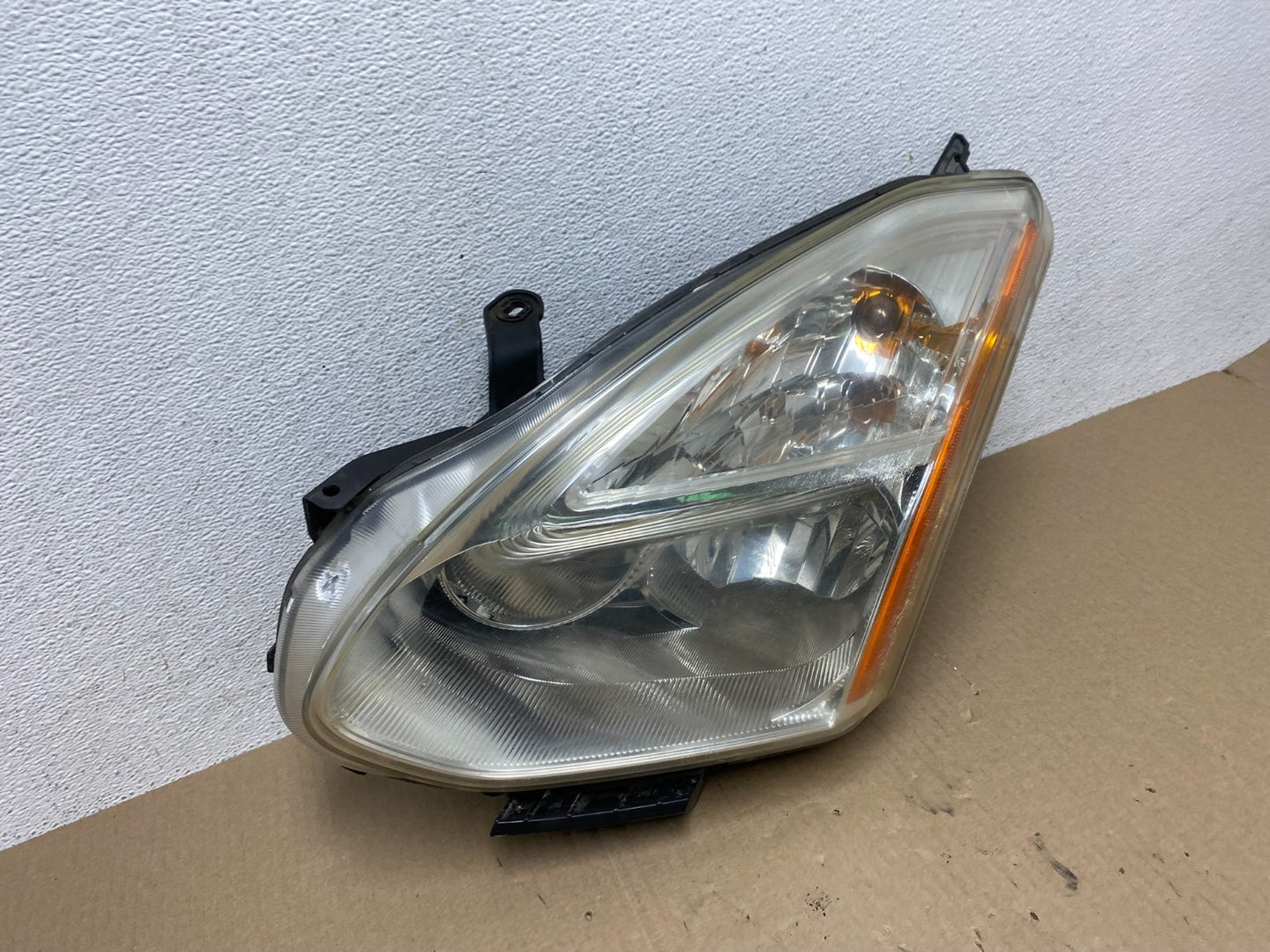 2008 to 2013 Nissan Rogue Left Driver LH Halogen Headlight AE6951 DW2
