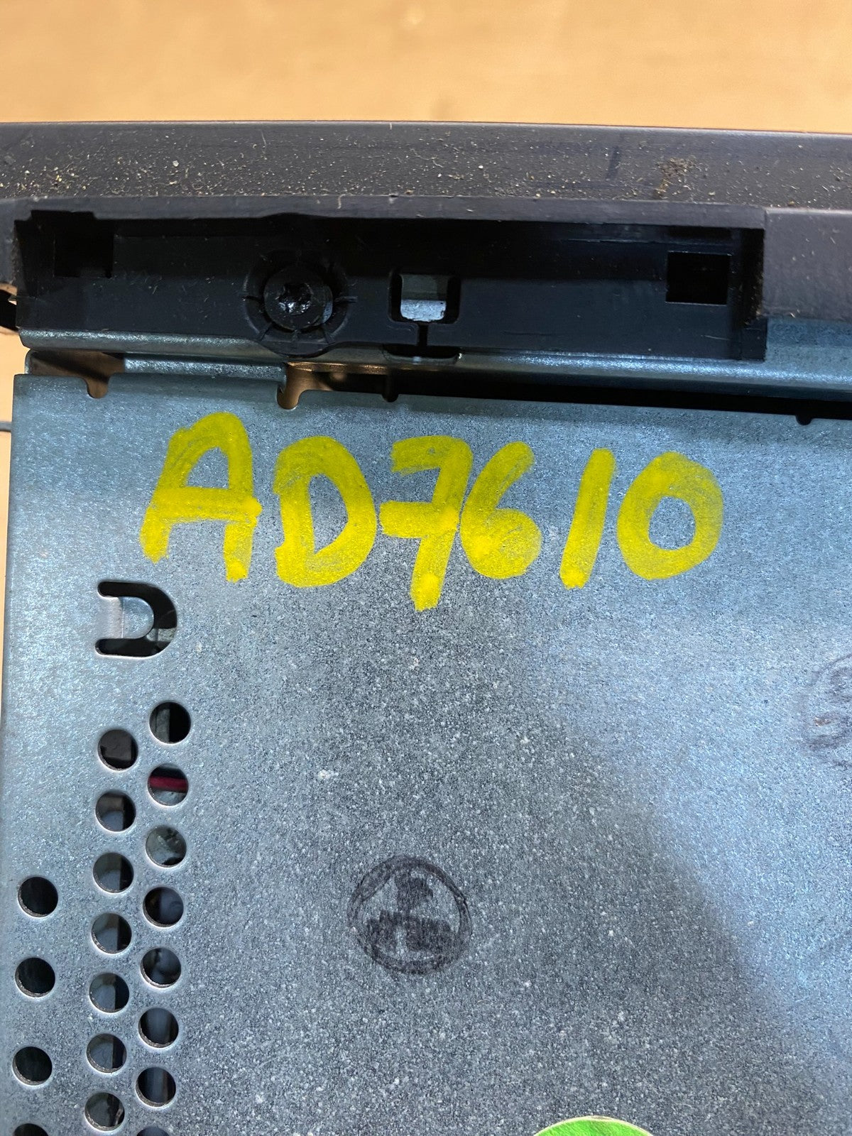 2008 - 2009 Ford Expedition Explorer Radio CD Player Screen Display OE ad7610 DG7
