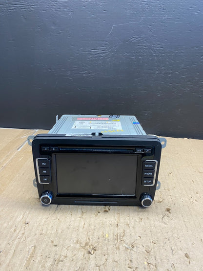 2011 to 2014 Volkswagen Passat Jetta Radio CD Player AM/FM Media AB5662 DG0