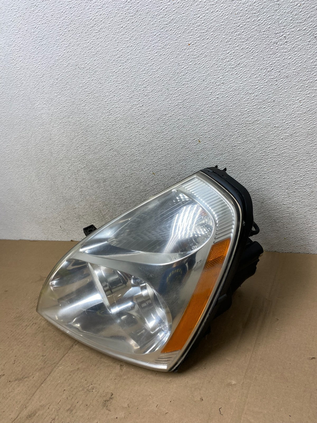 2008-2012 Kia Sedona Left Driver Lh Side Headlight Halogen AG4705 DW1