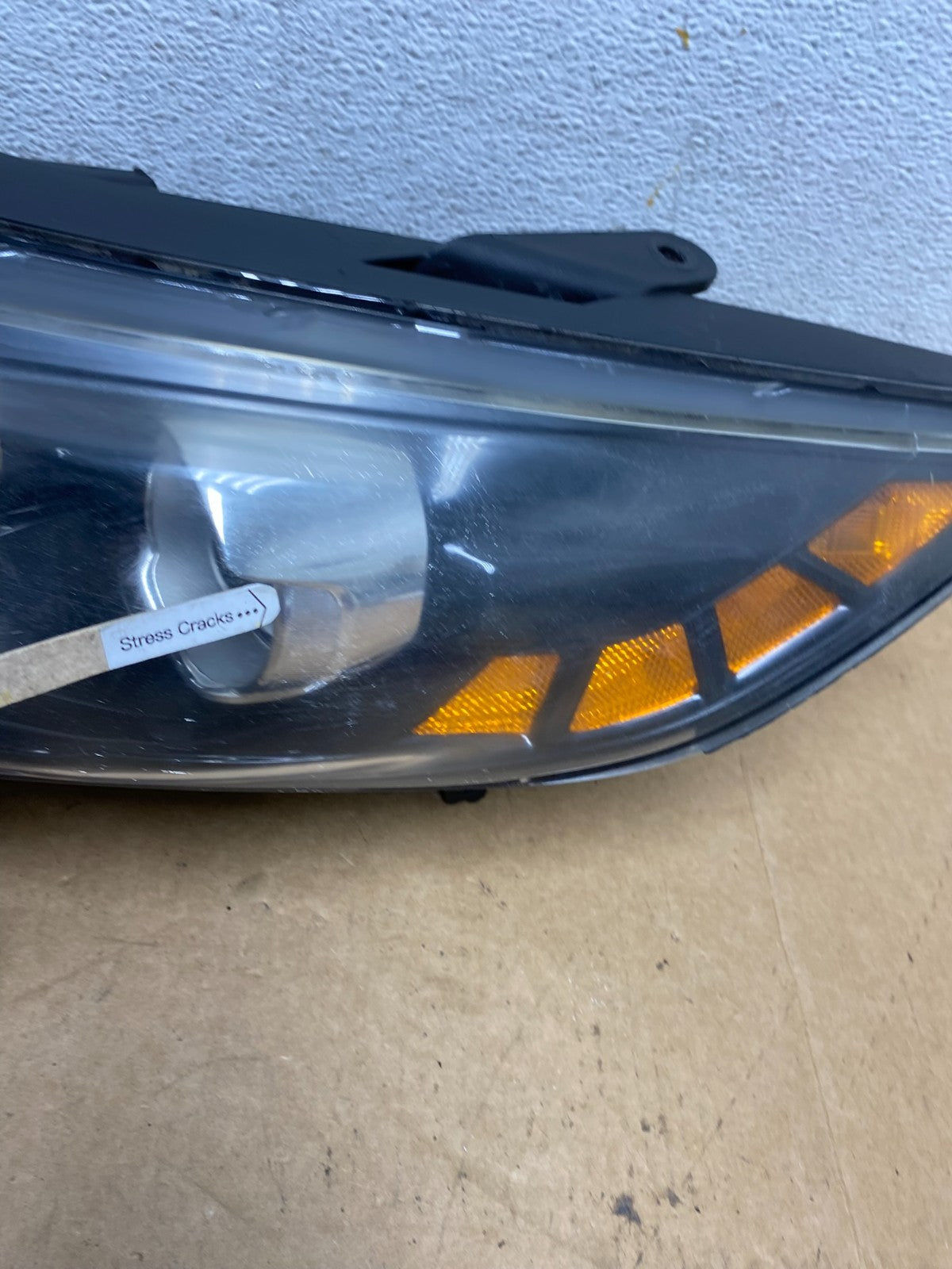 2011-2013 Kia Optima Left Driver LH Side Headlight Halogen AE2999 DW4