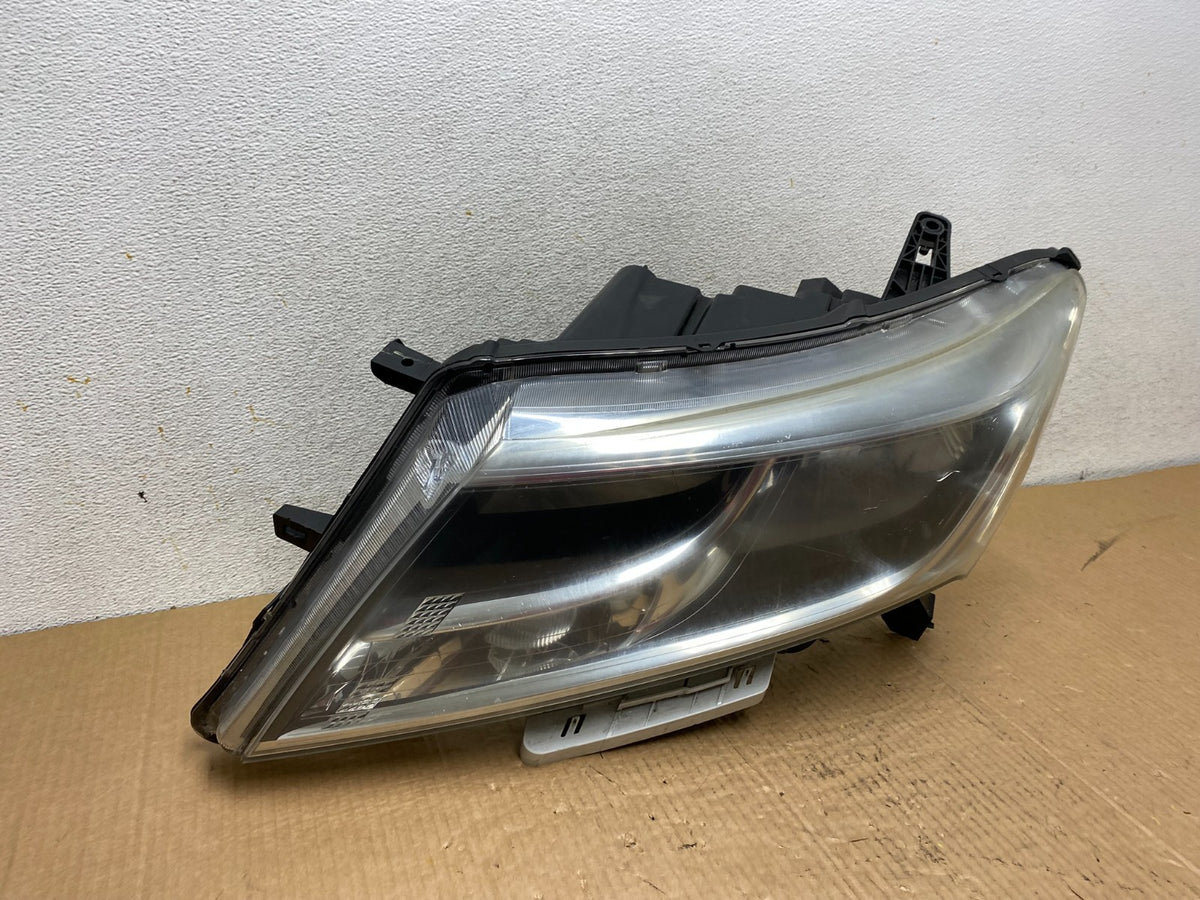 2013 to 2016 Nissan Pathfinder Left Driver LH Side Headlight Halogen AI67162