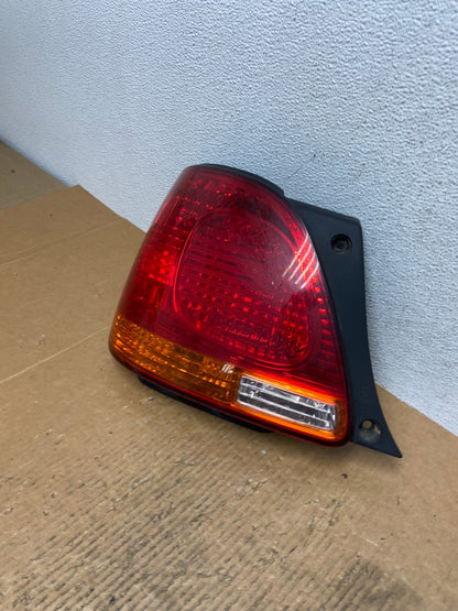 2001 - 2005 Lexus Gs300 Gs400 Gs430 Left Driver LH Side Tail Light AE1560 LK1