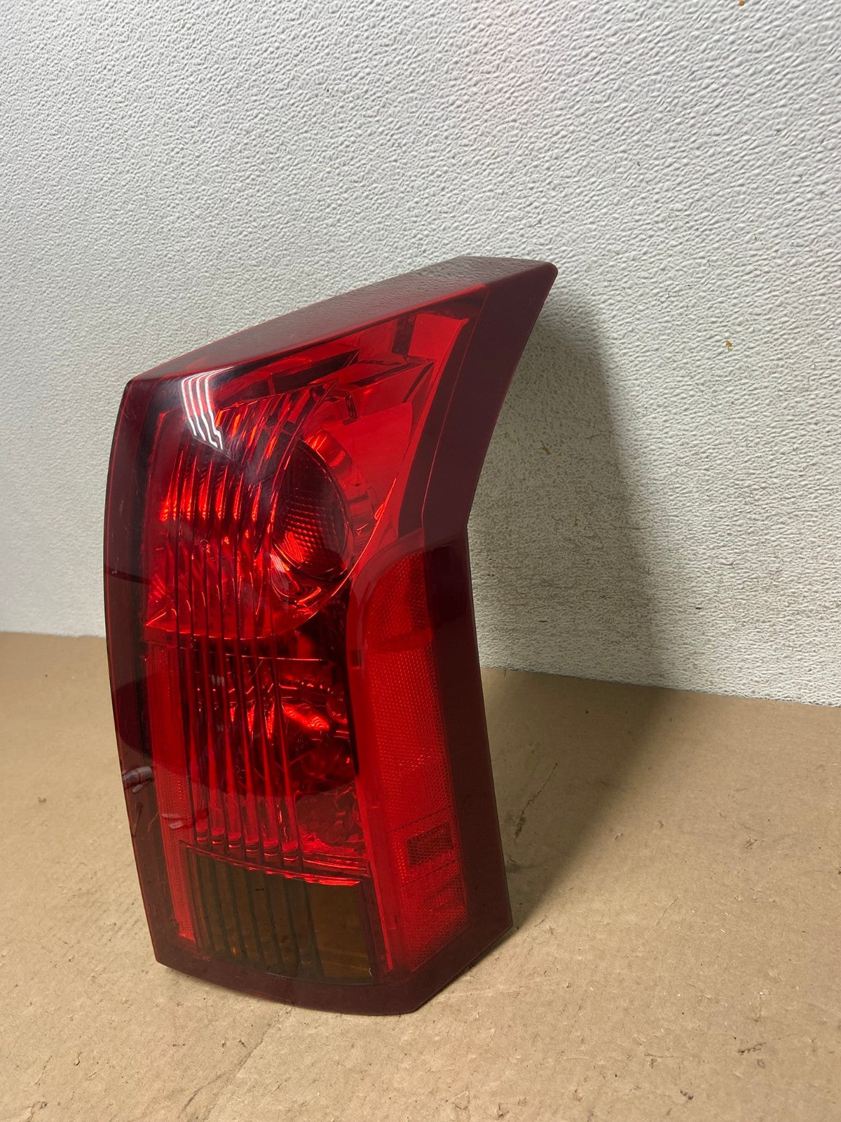 2003 to 2007 Cadillac Cts Right Passenger Rh Side Tail Light AG4832 LK1