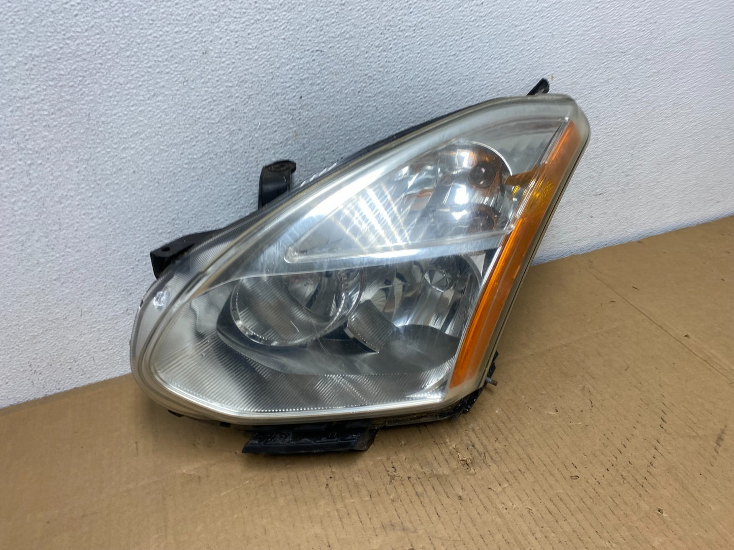 2008 to 2013 Nissan Rogue HID Xenon Headlight Left Driver Lh Side AD0804 DW2