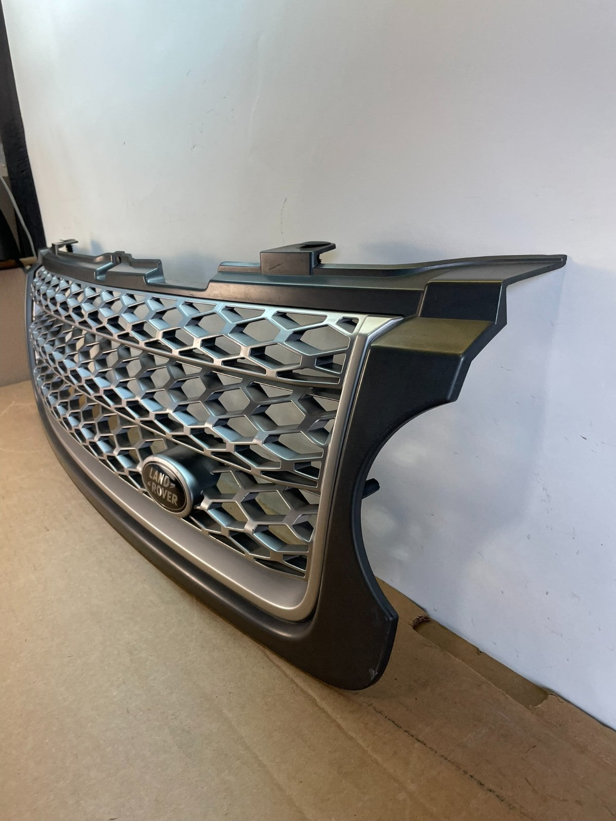 2010 to 2012 Land Rover Range Rover Front Grill Grille AG0837 PS1