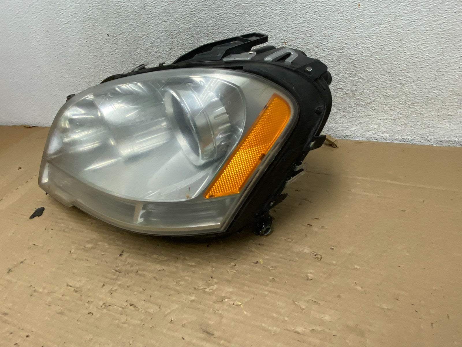 Halogen 2009-2011 Mercedes-Benz ML Class Left Driver LH Headlight AG8274 DW2