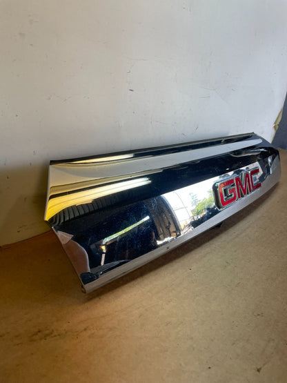 2011-2015 GMC Terrain Tailgate Liftgate Chrome Finish Molding Camera AF8818 DG2