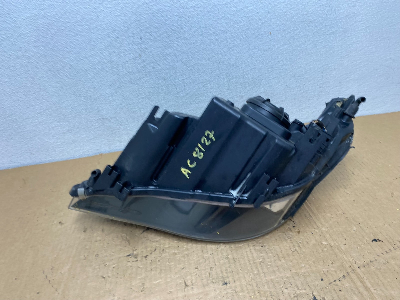 Halogen 2004 -2007 BMW 535i 5 Series Right Passenger Side Headlight AC8127 DW7
