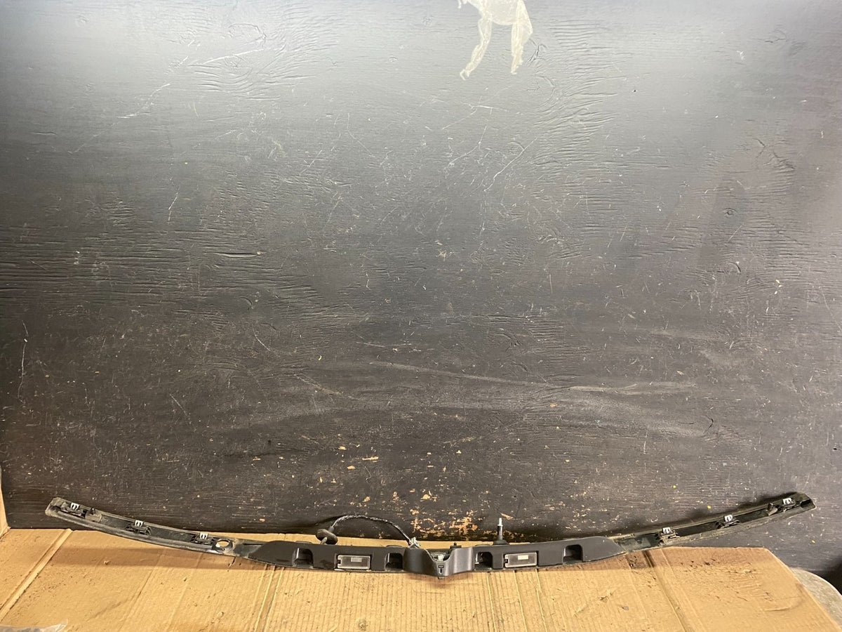 2016 2019 Ford Explorer Interceptor Rear Tailgate Molding With Camera S6021 DG3