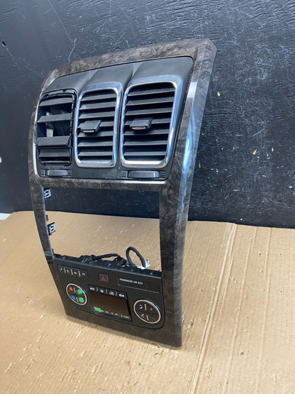 2007 - 2012 GMC Acadia A/C Heater Climate Control Radio Panel Bezel OE AE3945 DG4