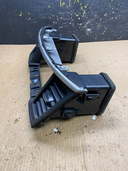 2013 to 2020 Nissan Pathfinder Center Dash Radio Trim Bezel  Surround Z4341 DG2
