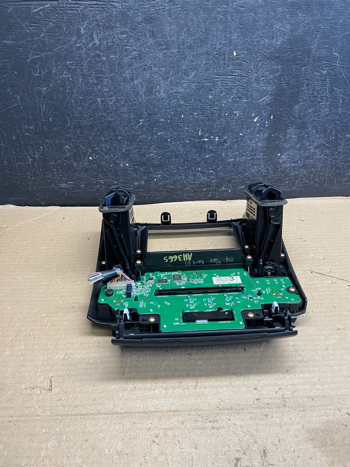 2003 - 2005 Infiniti FX35 Front Radio A/C Heater Climate Control Panel AH3665 DG4