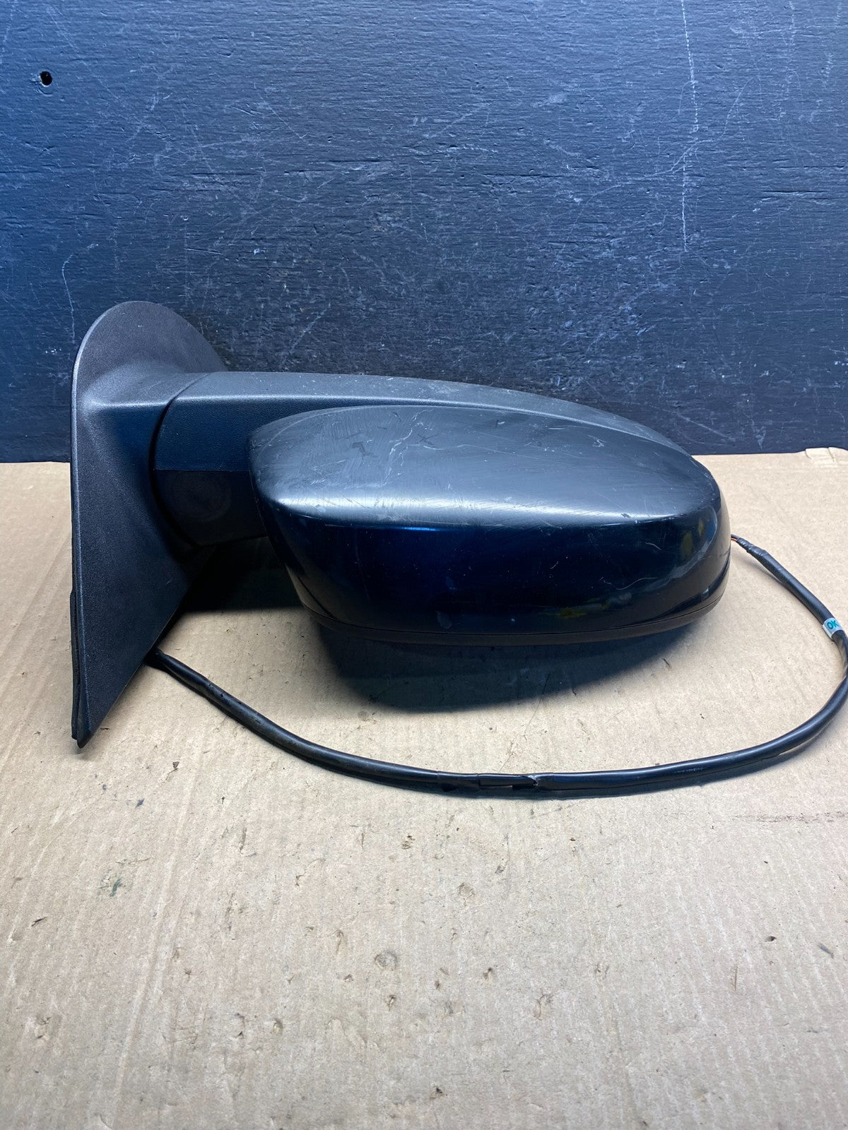 2009 to 2014 Gmc Yukon Right Passenger Side View Door Mirror AE7652 DW1
