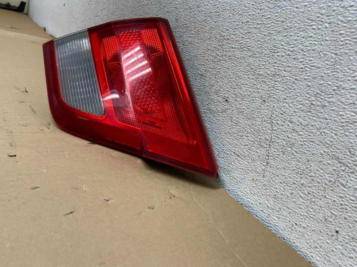 2011-2013 Jeep Grand Cherokee Left Driver Side Lh Inner Tail Light AH2650 DW2