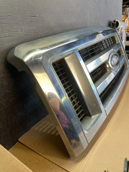 2008 to 2014 Ford Econoline E150 E250 Front Upper Chrome Grill Grille ae8656 DG2
