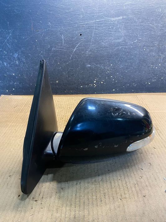 2010 to 2013 Kia Forte Sedan Left Driver LH View Turn Signal Mirror OEM Z0329 MS0