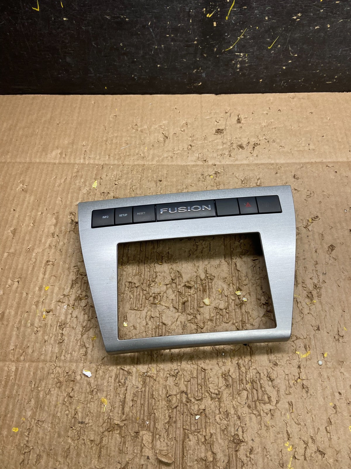 2006 to 2009 Ford Fusion Center Dash Radio Bezel Trim v7815 DG0