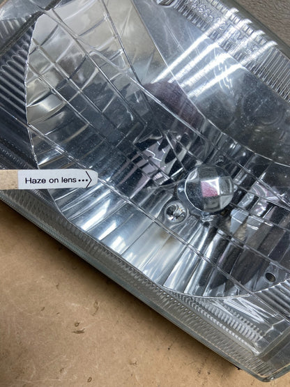 1996 to 2002 Toyota 4Runner Halogen Right Headlight Oem Z6797 DW3