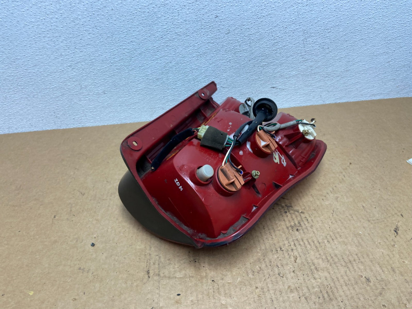 2002 Kia Sedona Right Passenger RH Side Tail Light Oem AC2916 DW4