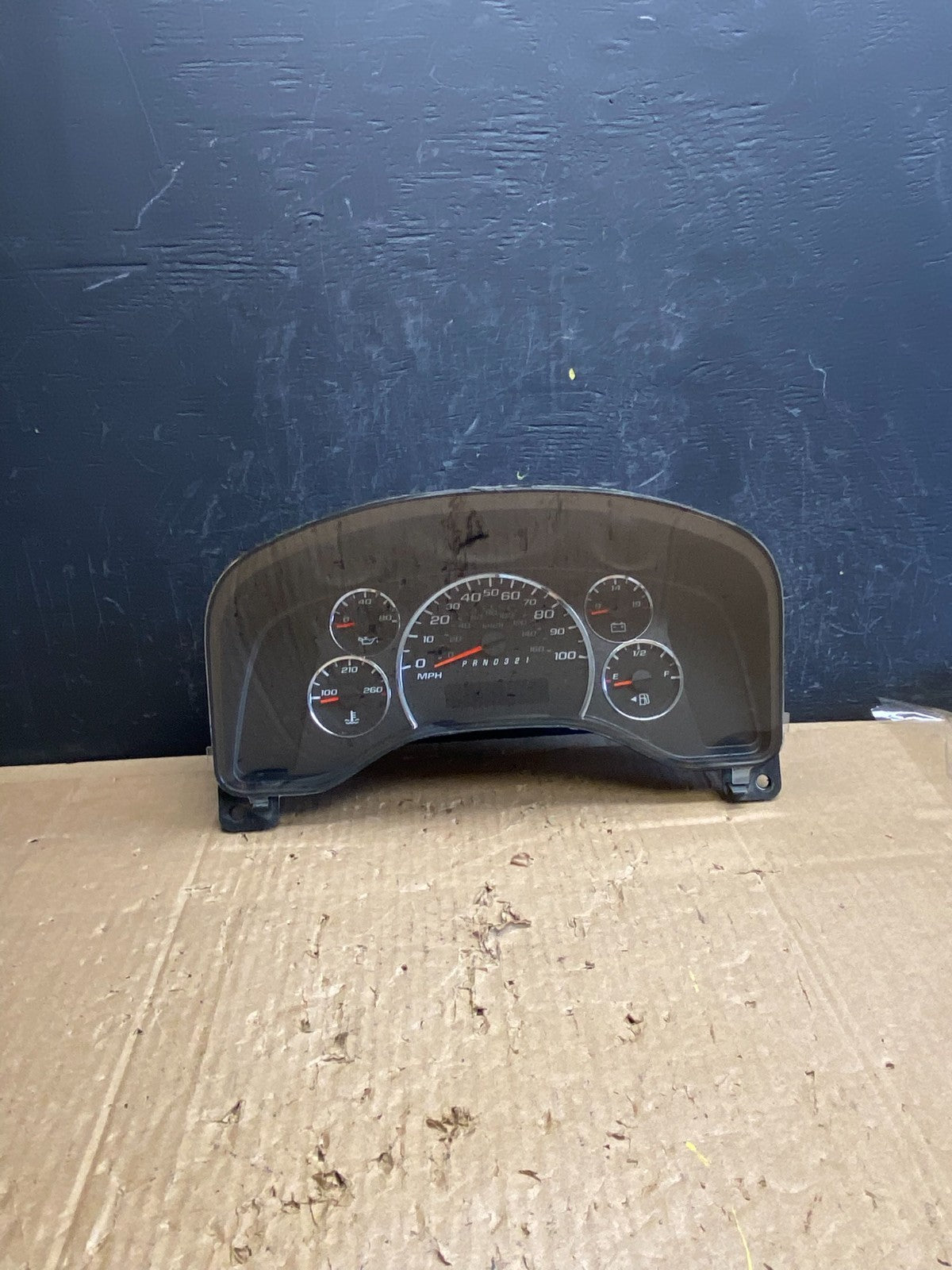 2013 2014 Chevrolet Express 1500 Speedometer Cluster Gauge AD6930 DG0