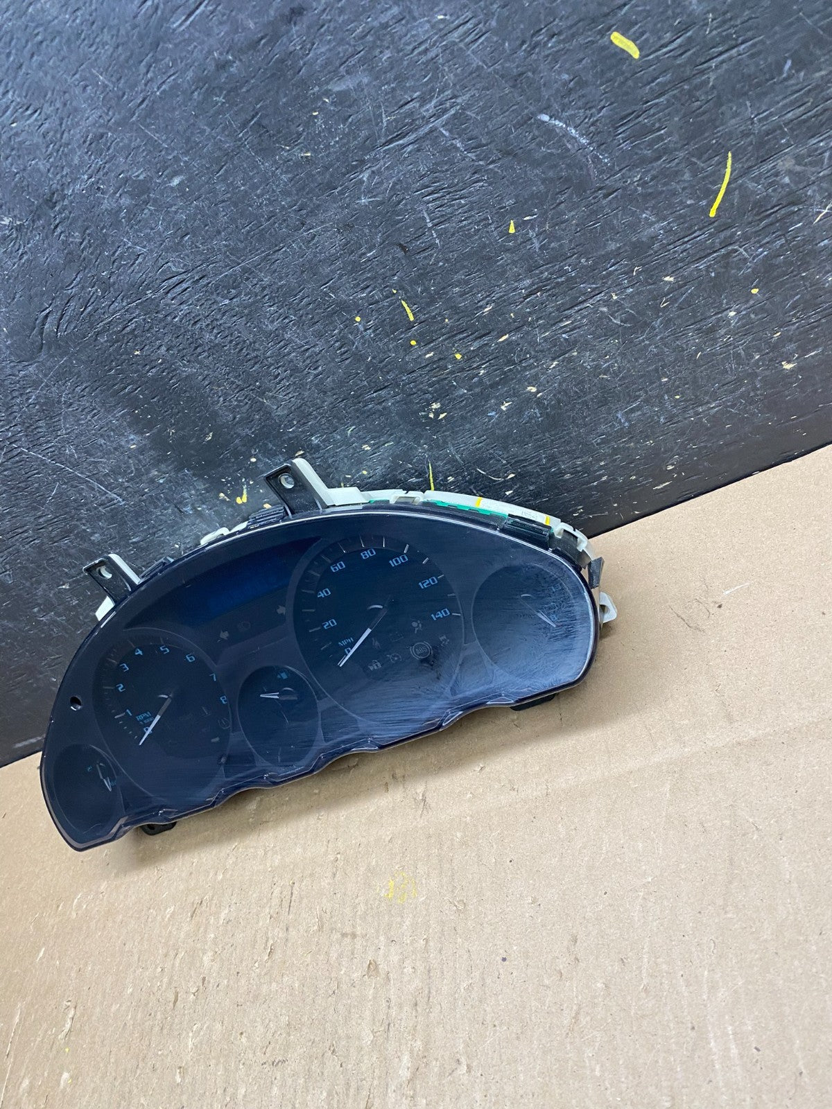 2008 to 2012 Buick Enclave Instrument Gauge Cluster Speedometer T4841 DG1
