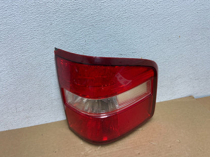 2004 to 2008 Ford F150 Flareside Right Passenger RH Side Tail Light AD3841 DW0