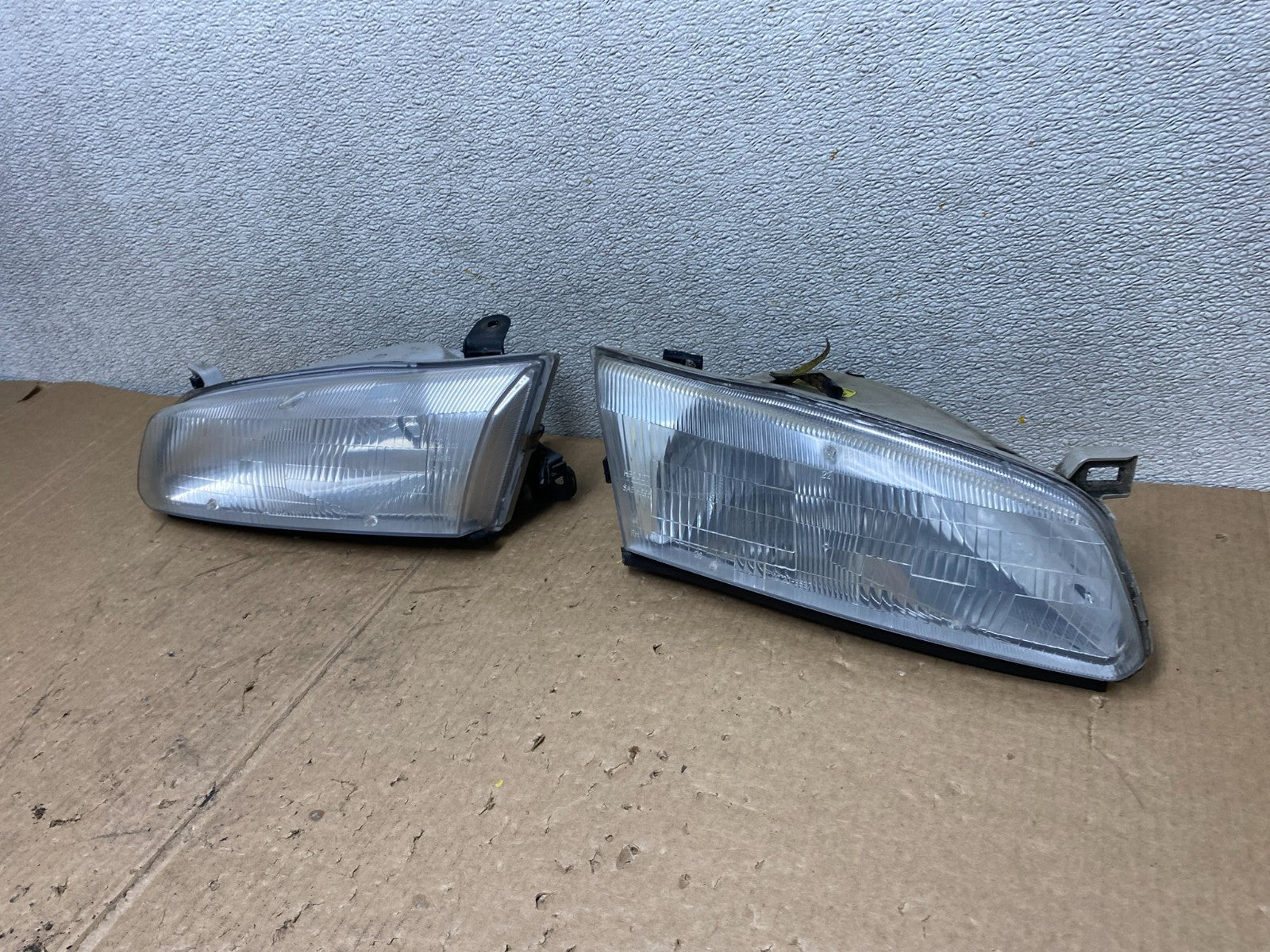 1997 1998 1999 Toyota Camry Left+Right Side Set Halogen Headlights V2968 DW1