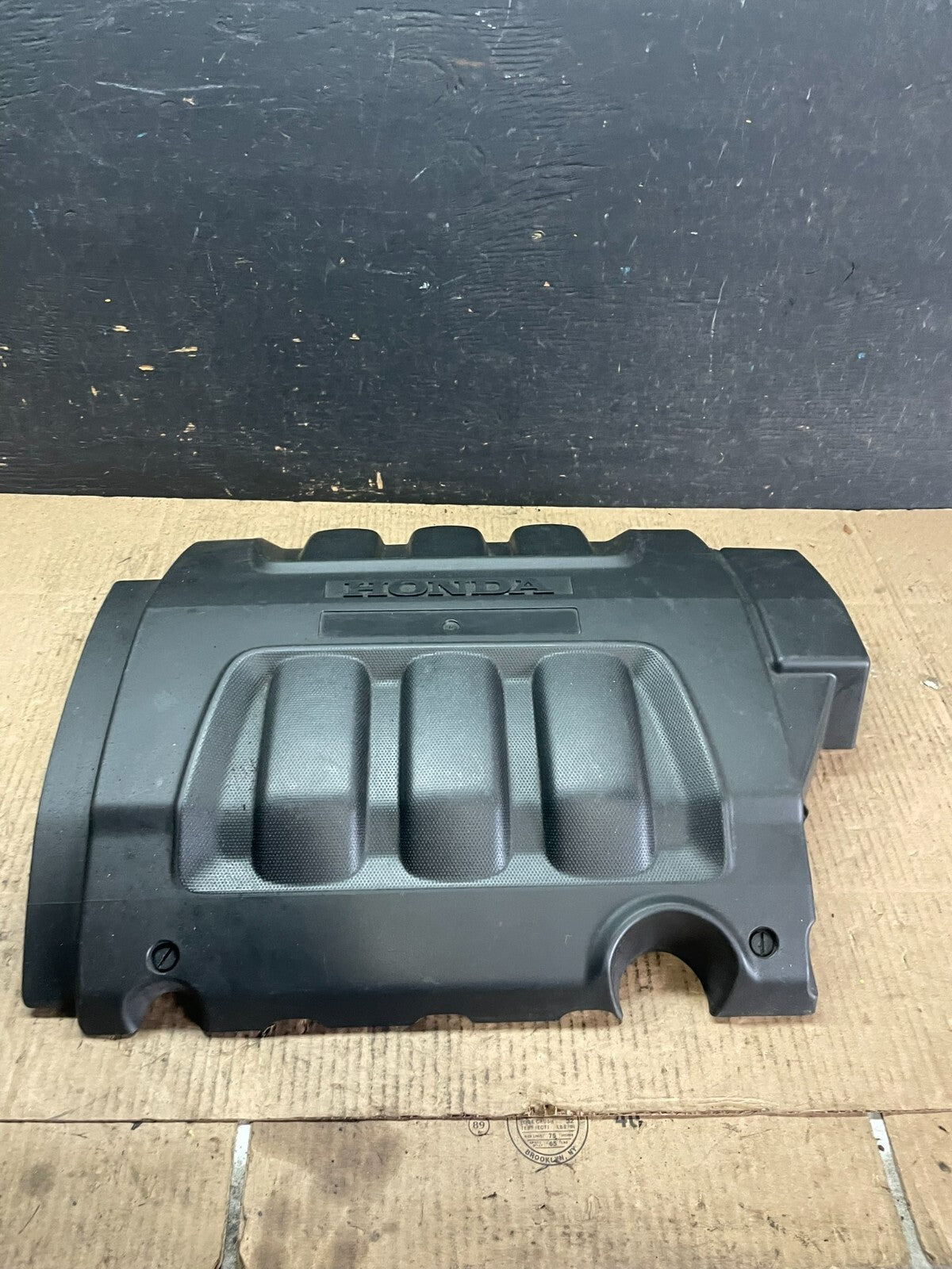2005 to 2007 Honda Odyssey Black Engine Cover N0784 DG0