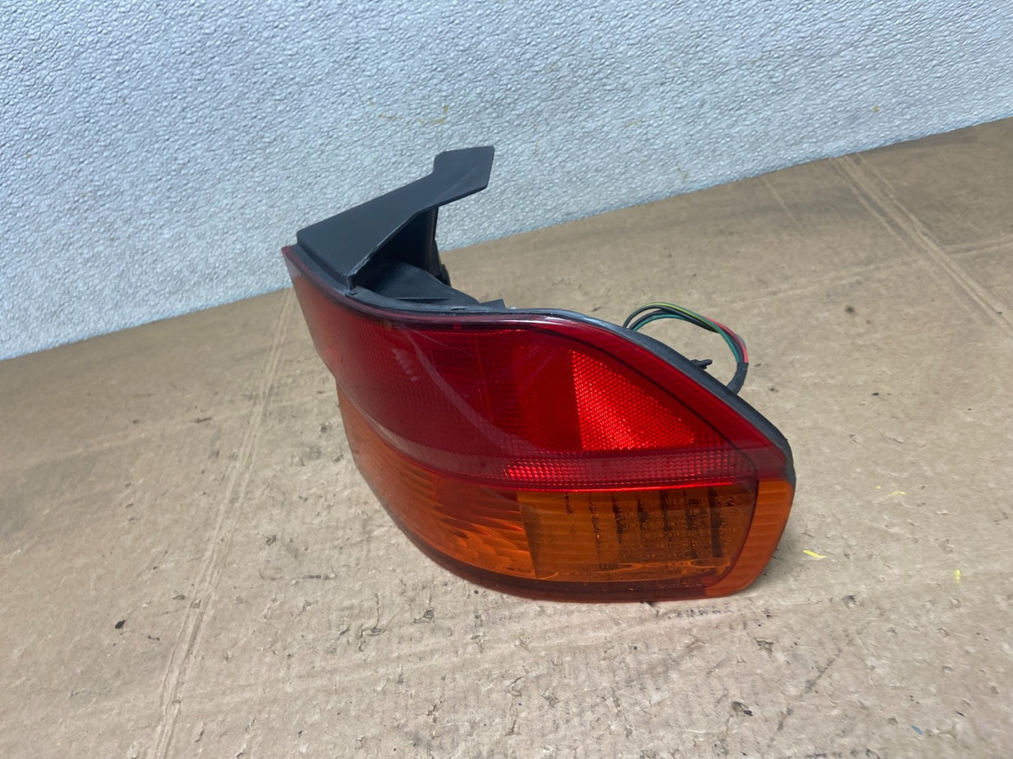 1999 2000 2001 Honda Odyssey Right Passenger Side Tail Light Oem Y6738 DW1
