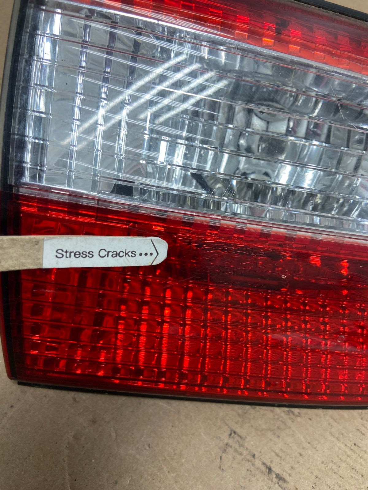 2001 - 2003 Toyota Sienna Right Passenger Rh Side Inner Tail Light AF4434 LK3
