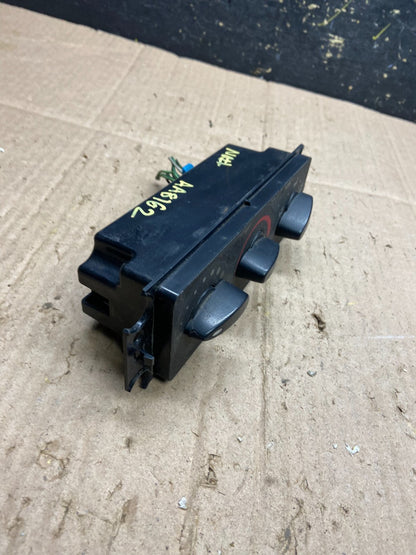 International Navistar 4300 Climate Control Heater Fan Panel  AA8162 DG1