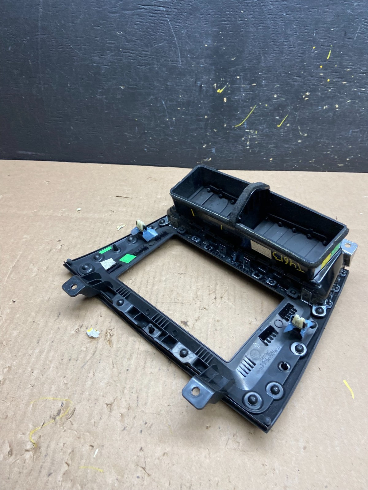 2013 - 2017 Lincoln Mkt Center Dash Gps Radio Bezel Panel Air Vent OEM T4613 DG3