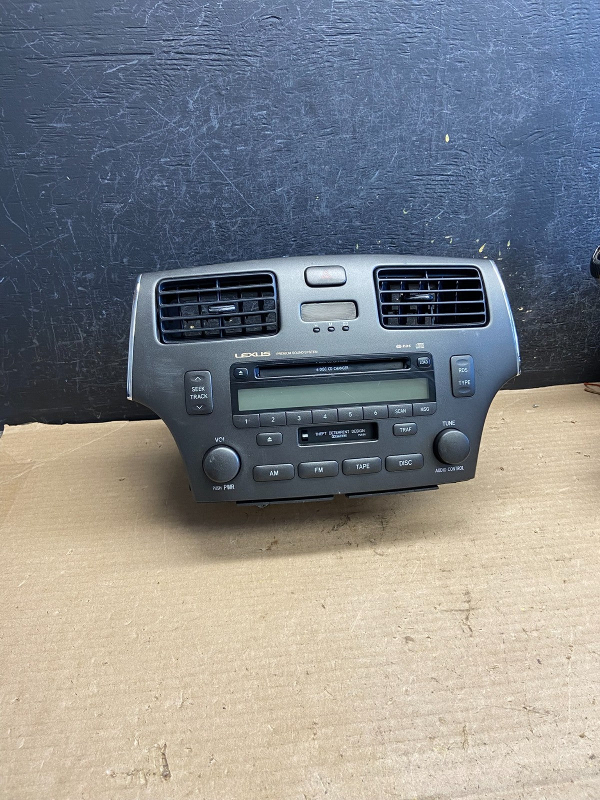 2004 to 2006 Lexus ES330 Es300 Radio Receiver Tape CD Air Vent AH3689 DG0