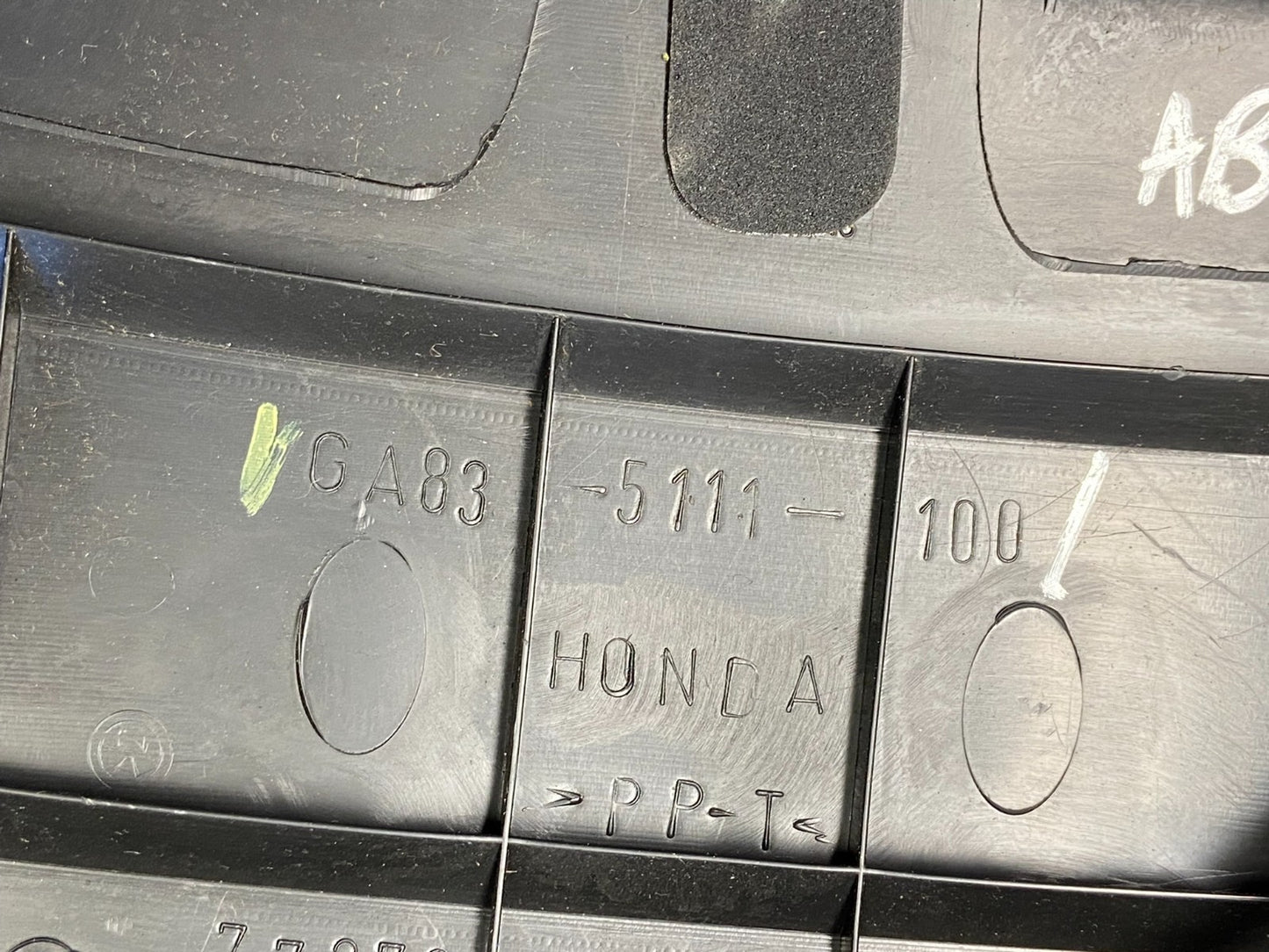 2003 to 2007 Honda Accord Front Center Panel Clock Air Vent Y7852 DG6