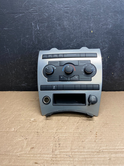2005 to 2007 Jeep Commander Grand Cherokee A/C Climate Control Bezel AF2069 DG0