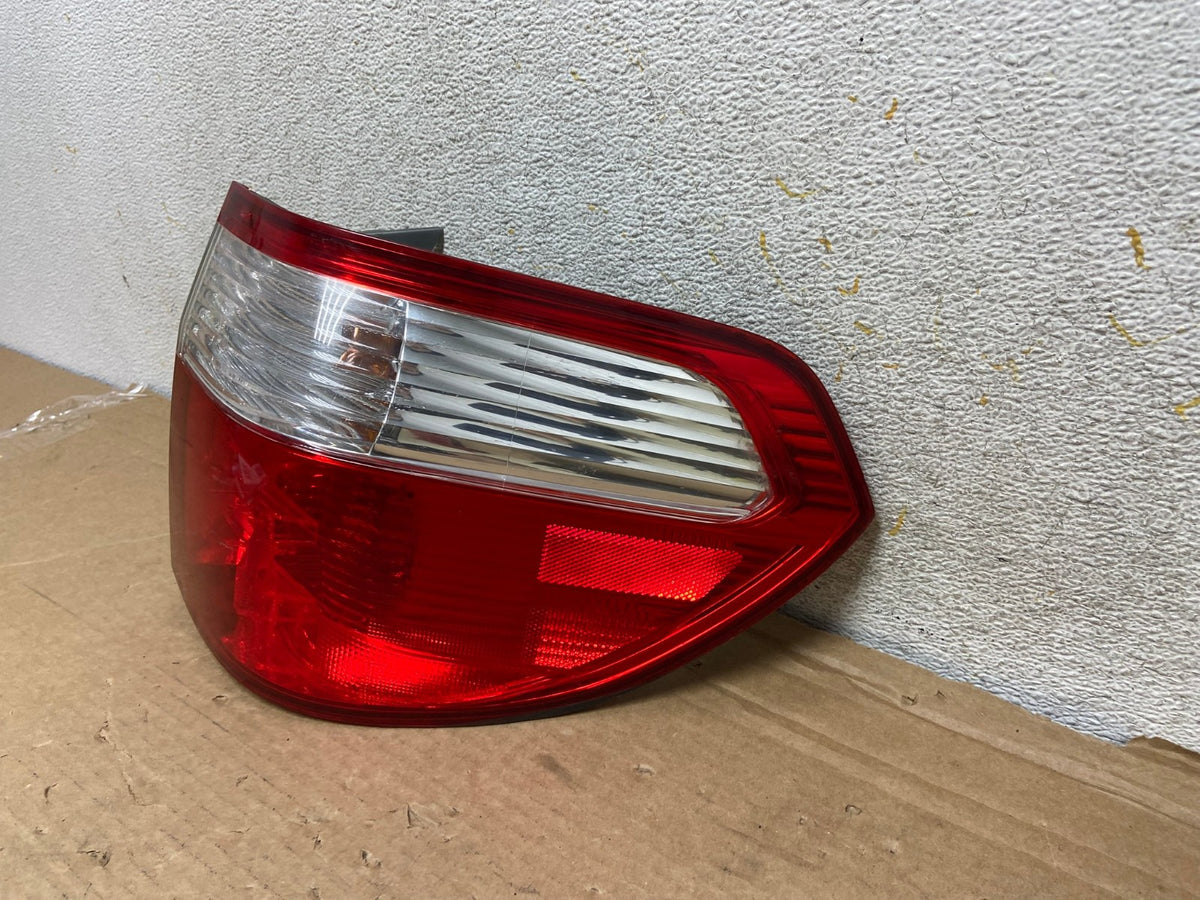 2005 2006 2007 Honda Odyssey Right Passenger RH Side Tail Light AH8476 LK2