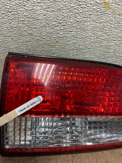 2001 - 2003 Toyota Sienna Left Driver Side Inner Tail Light OEM Y4743 PS3