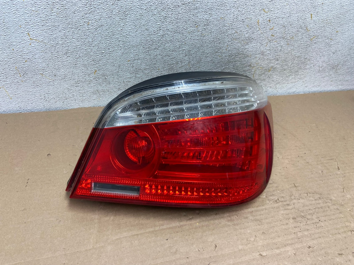 2008 2009 2010 BMW 5 525i 530i Right Passenger Rh Tail Side Light AH9493 LK2
