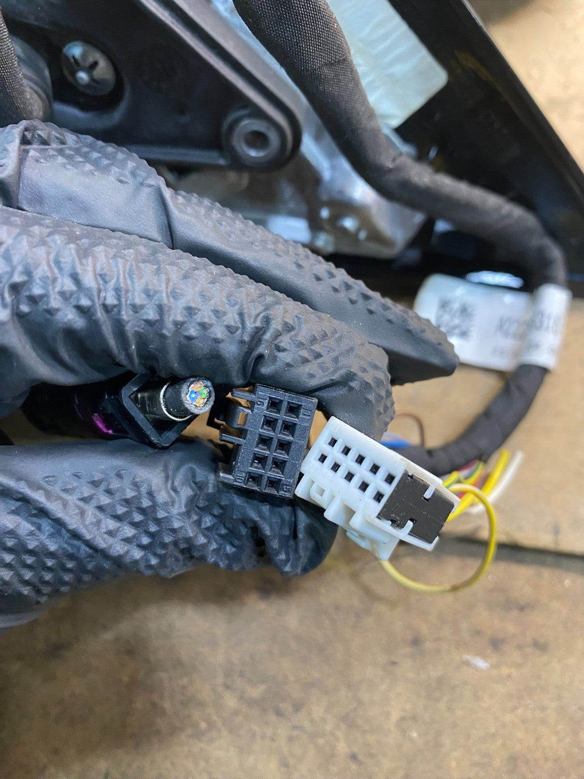 2016 to 2019 Mercedes C-Class Left Side Mirror With Blind Spot & Camera AB39026