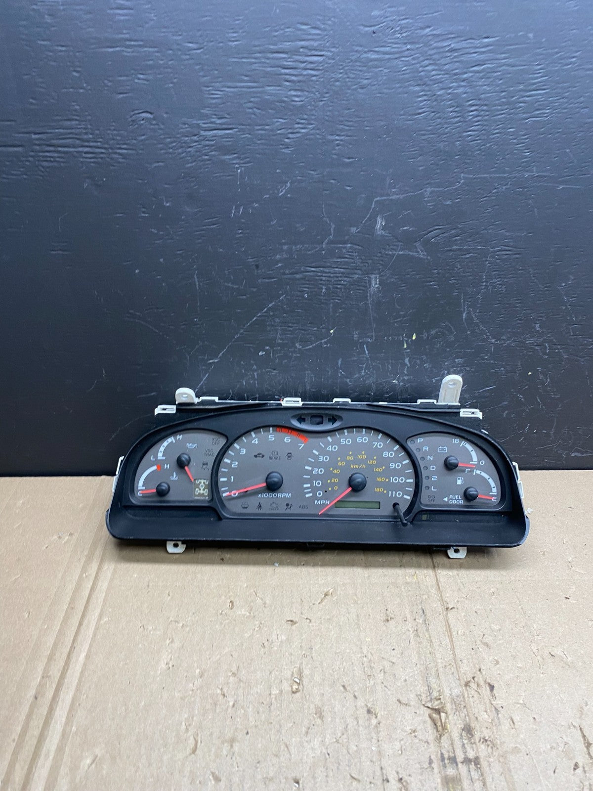 2001 to 2007 Toyota Sequoia Speedometer Insrument Gauge Cluster AB9059 DG0