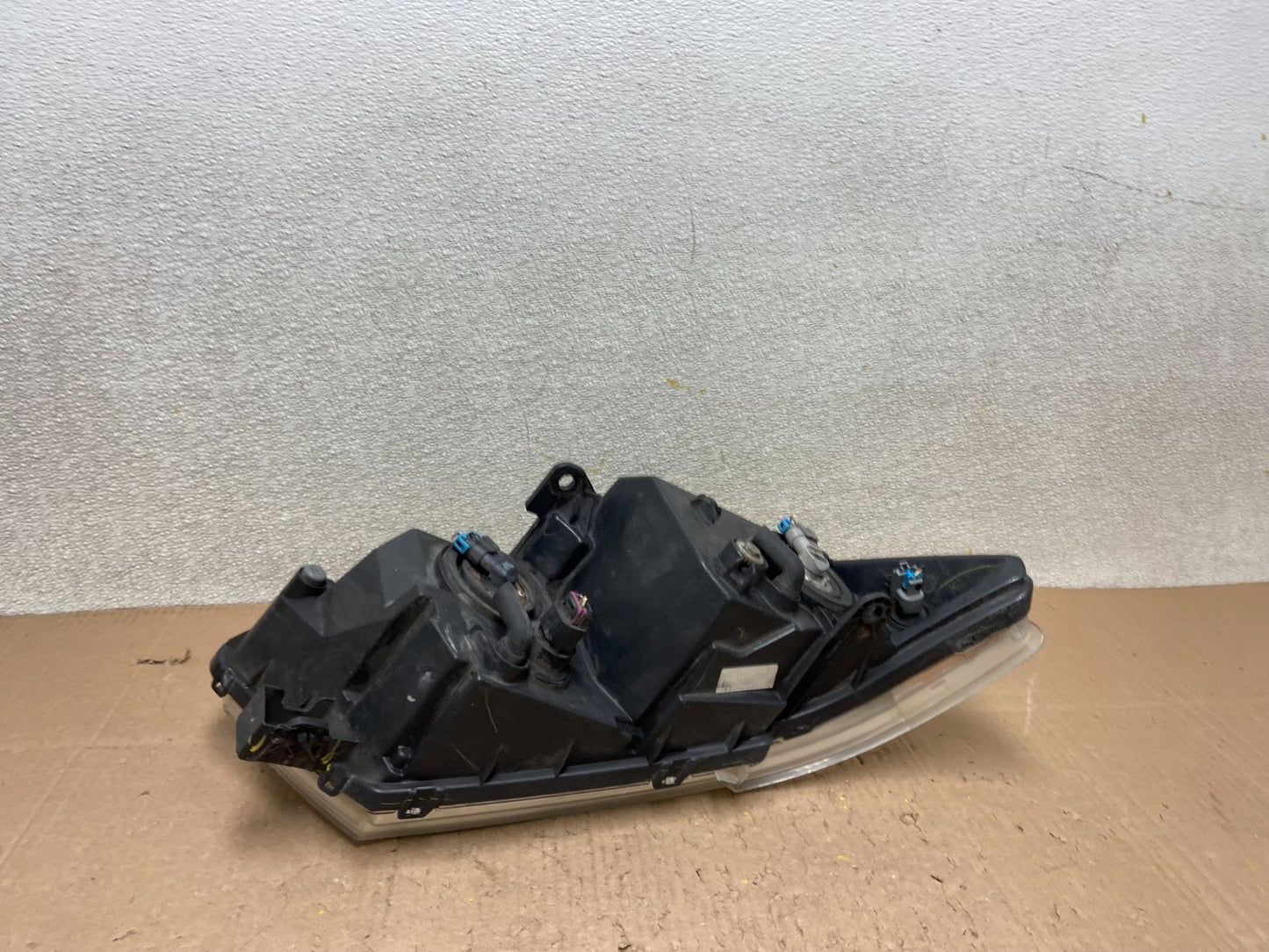 2009 to 2017 Dodge Journey Headlight Left Driver Lh Side Halogen Y3085 DW6