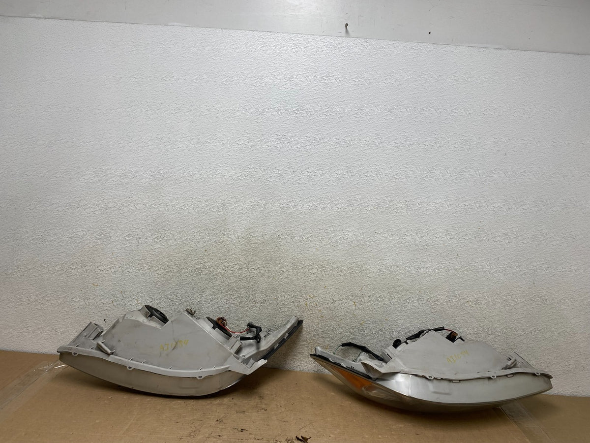 2002 2003 2004 Toyota Camry Left+Right Set Side Halogen Headlights AI1084 DW8