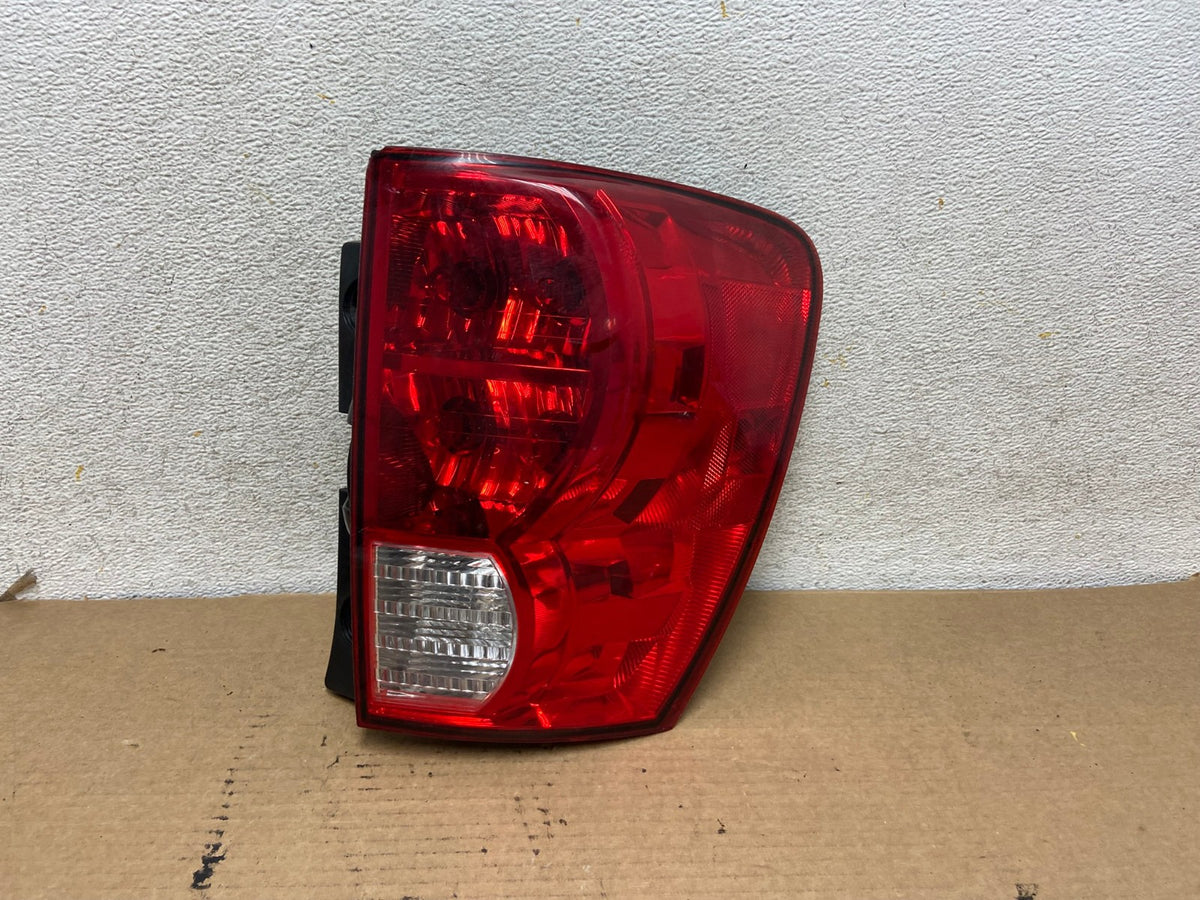 2006-2009 Pontiac Torrent Right Passenger Rh Side Tail Light AH4036 LK0