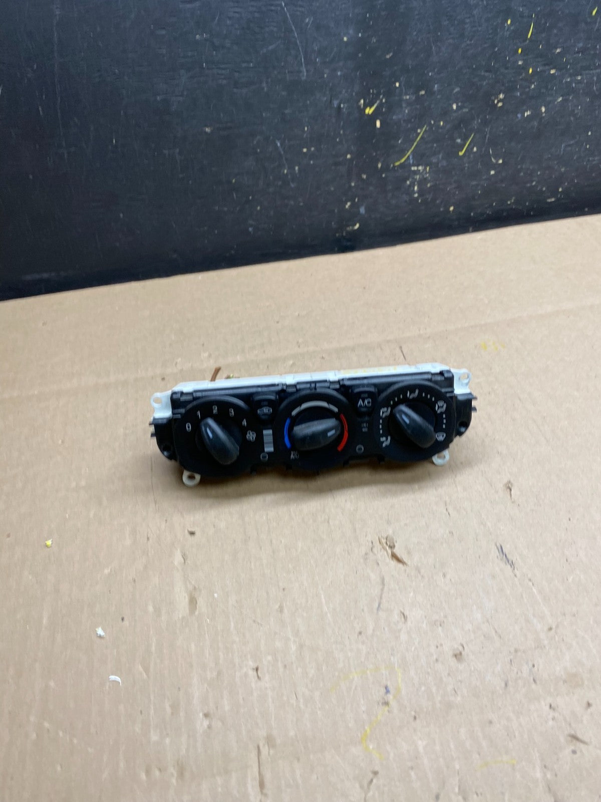 2013 - 2014 Ford Focus Ac Heater Climate Control Temperature ad2324 DG0