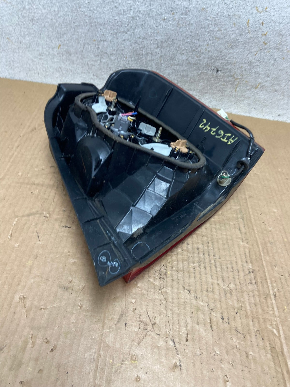 2004-2007 Toyota Highlander Left Driver LH Side Tail Light AI6742 LK5