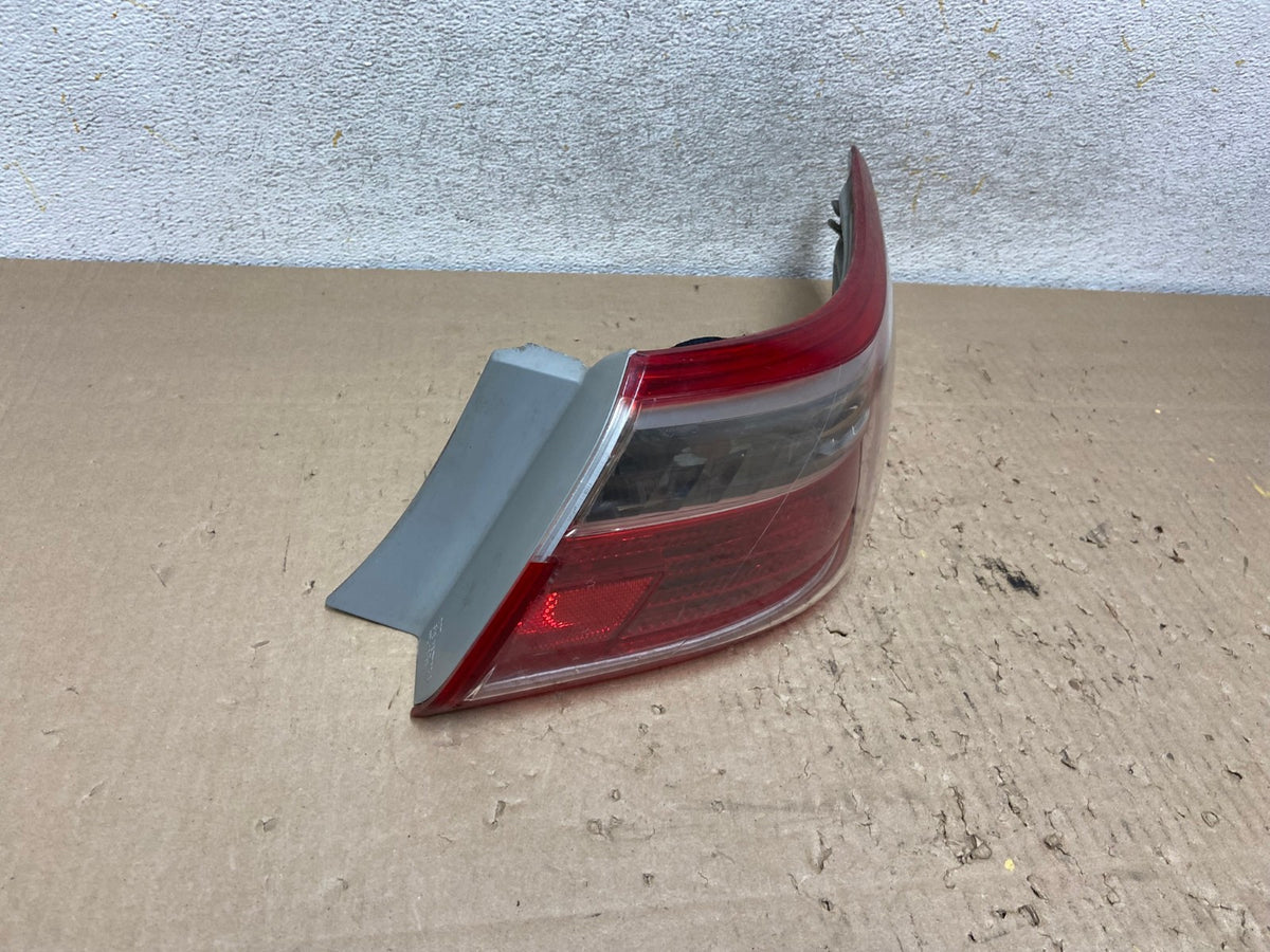 2007 2008 2009 Toyota Camry Right Passenger Side Tail Light AI2466 LK2