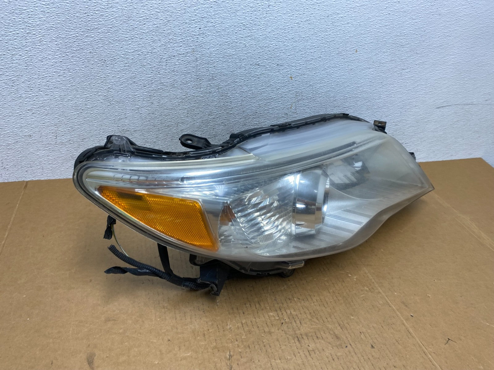 2011-2012 Toyota Avalon Right Passenger RH Xenon HID Headlight AD9166 DG2