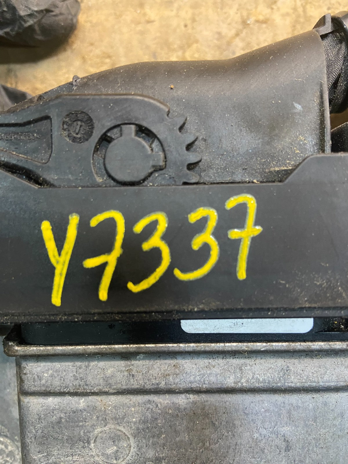 2009 to 2010 Kia Optima Ecm Ecu Engine Computer  OEM y7337 DG4